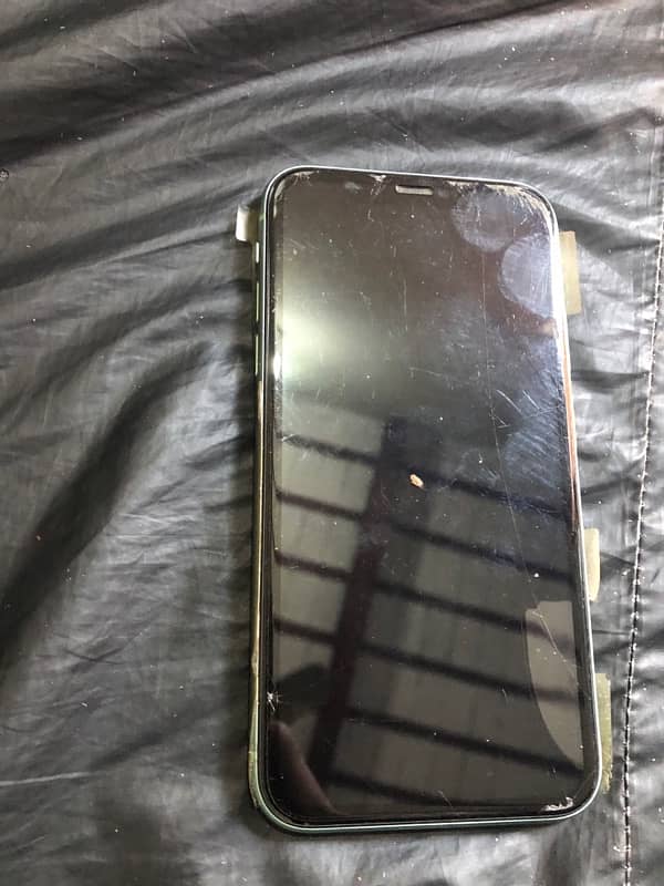 iphone 11 ,motherboard is not working ,other parts for sale 1