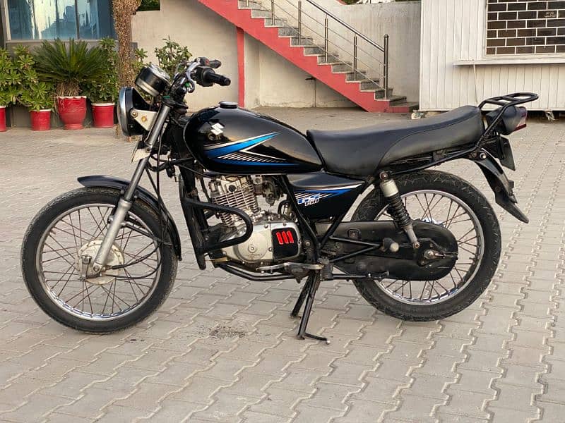 Suzuki GS 150cc 3