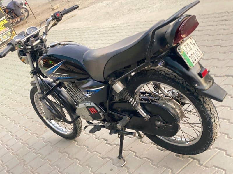 Suzuki GS 150cc 4