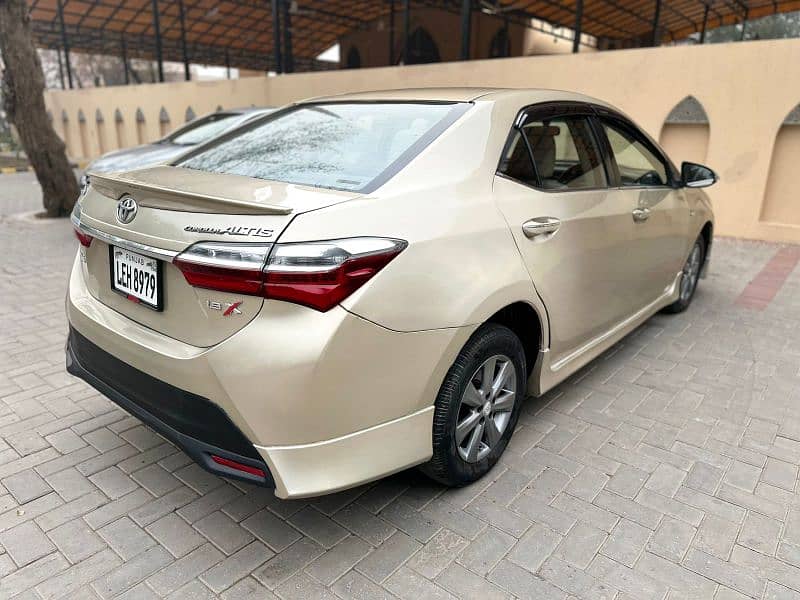 Toyota Corolla Altis 2015 4