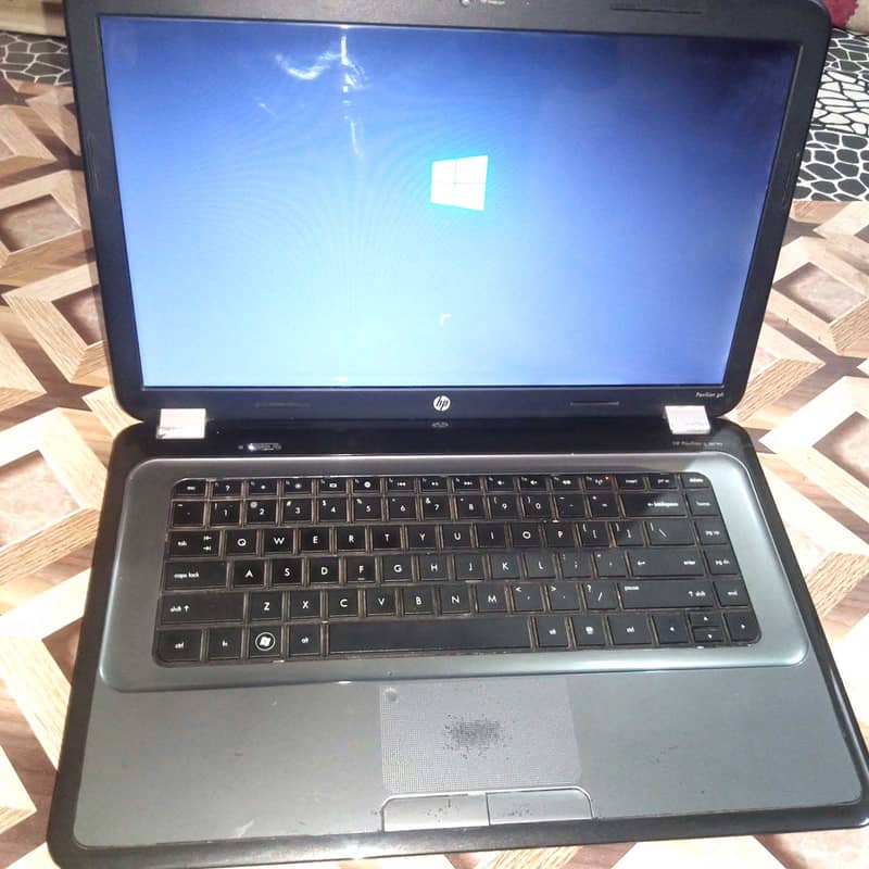 LAPTOP i5 __ Urgent Sale __NEW CONDITION WITH BAG & CHARGER 4