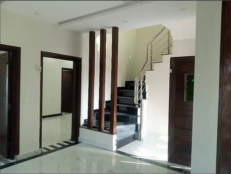 1 Kanal House for Rent in gulberg for Family and Silent office (Call center + Software house) and beauty salone and clinic 8