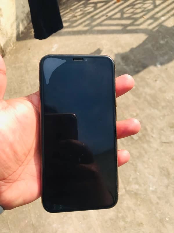 Iphone xs 256gb pta approved battery changed 0