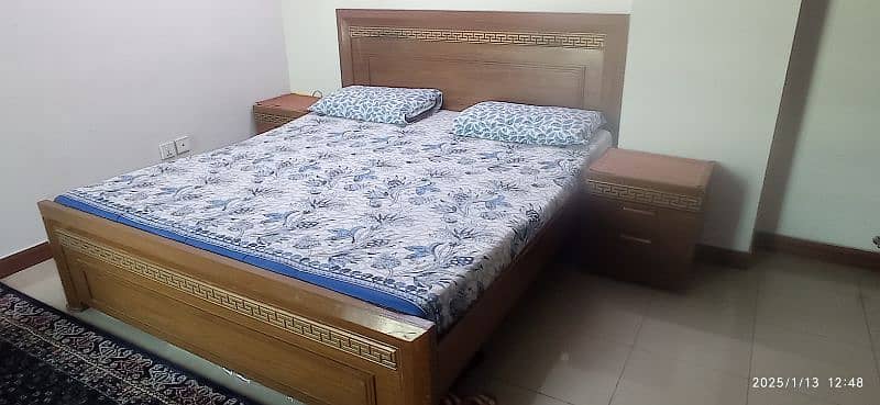 wooden bed 2