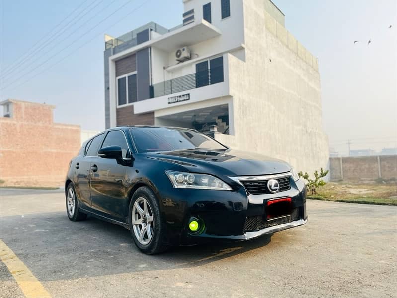 Lexus CT200h 2011 2