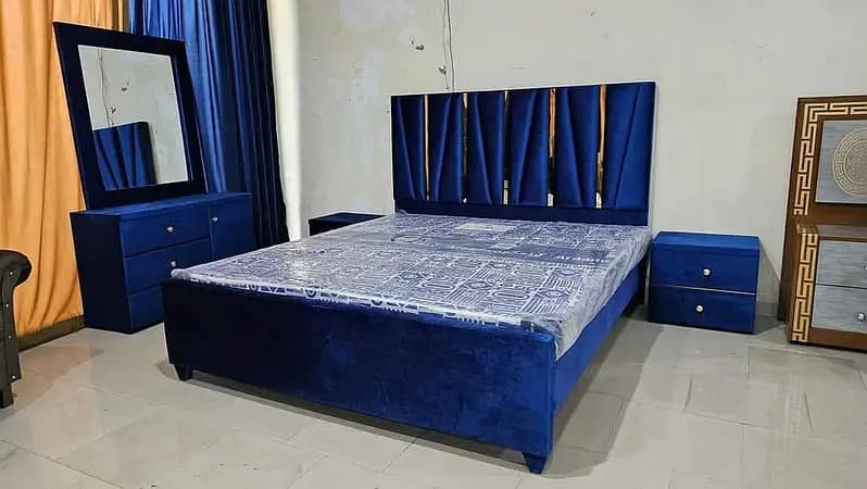 Bed set/Poshish Bed/King size bed/Double bed/Side table/Dressing tabl 2