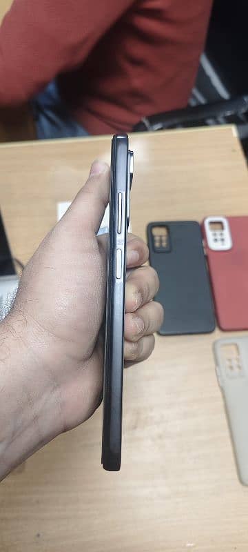 Redmi note 11 pro 40500Rs 4