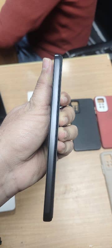 Redmi note 11 pro 40500Rs 5