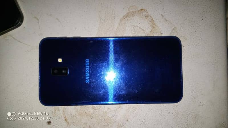 Samsung j6plus 4 ram 64 rom 2