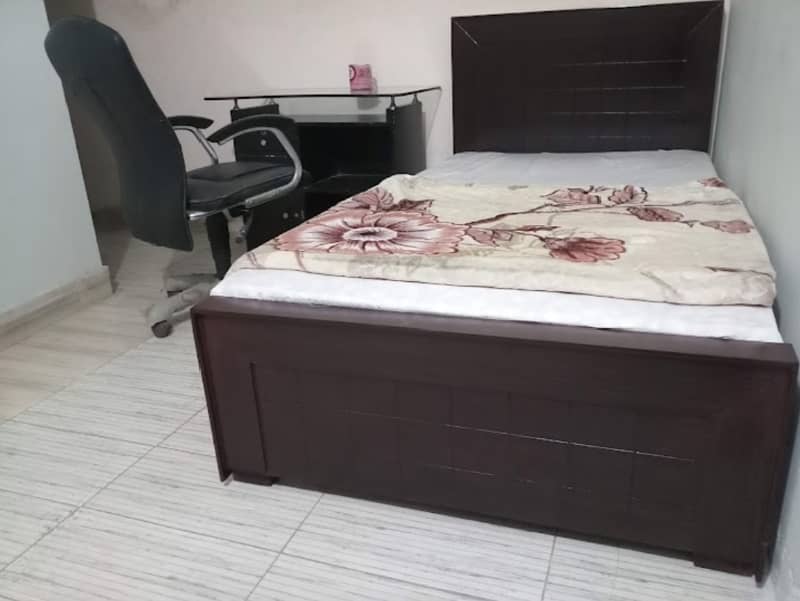 single bed room 2500 & double bed 3500 &weekly room available 0