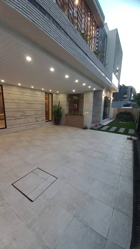 Bahria Town Phase 8 35 Marla House 23 Marla Construction And 12 Lawn Back Open 9