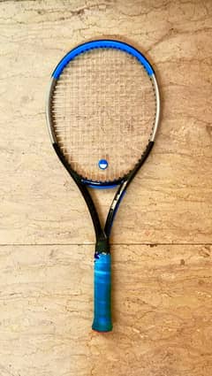 WILSON ULTRA 100 TENNIS RACQUET