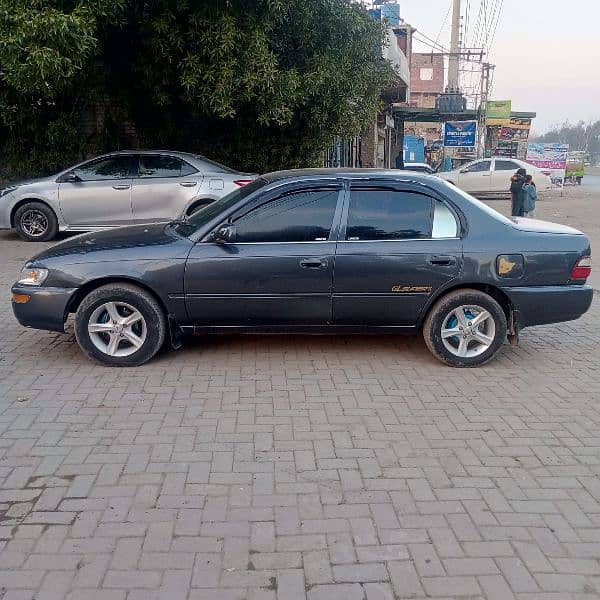 Toyota Corolla XE 1998 3