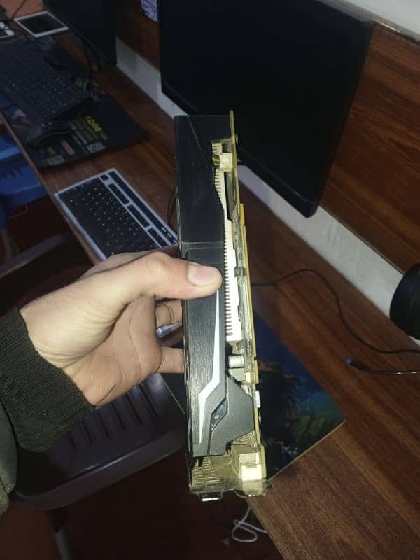 GRAPHIC CARD RX 560 FOR SALE 1