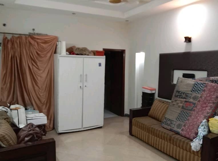 Spacious 5 Marla House Available For rent In Johar Town 11