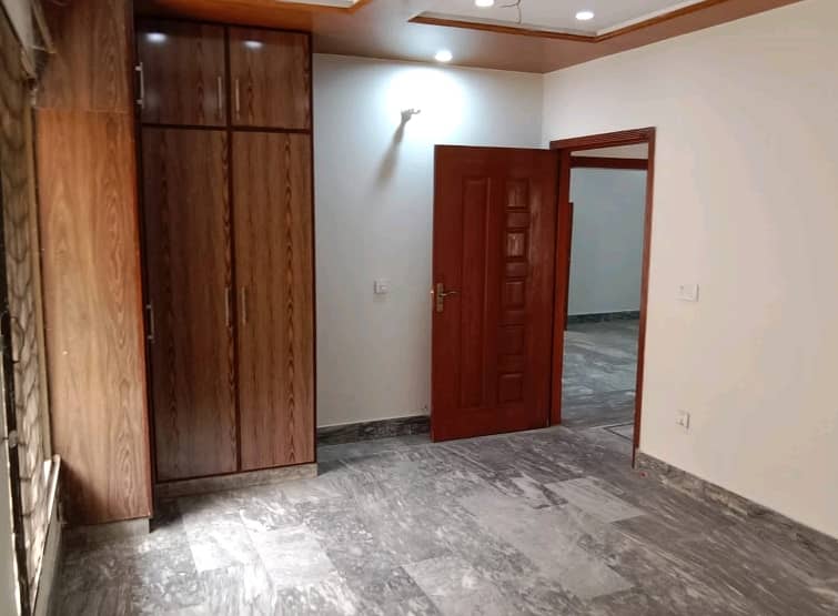 Upper Portion For rent In Super Town Super Town 3