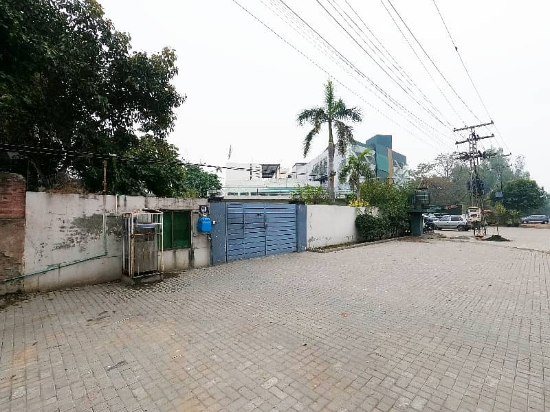 Prime Location 2 Kanal House In Central Johar Town For sale 1