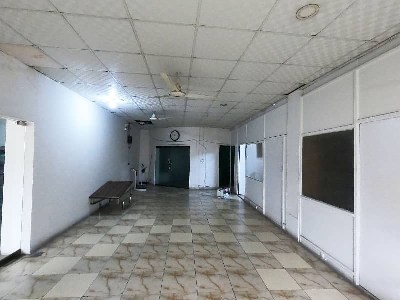 Prime Location 2 Kanal House In Central Johar Town For sale 16