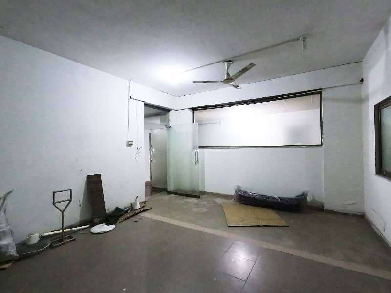 Prime Location 2 Kanal House In Central Johar Town For sale 26