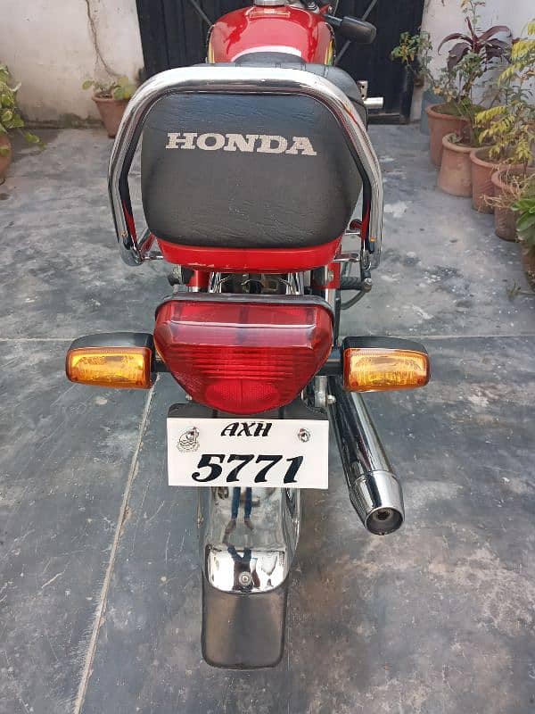 Honda 70 lush conditon 1