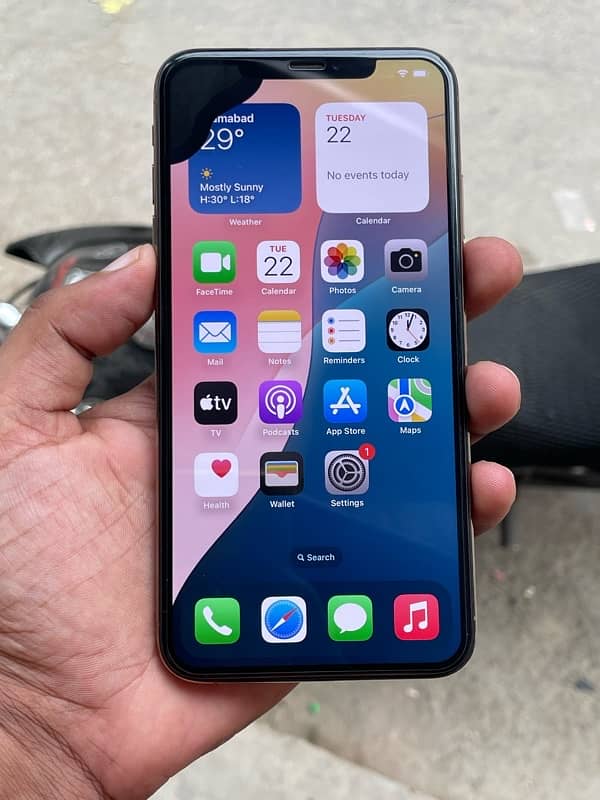 iphone xsmx 256gb PTA 9