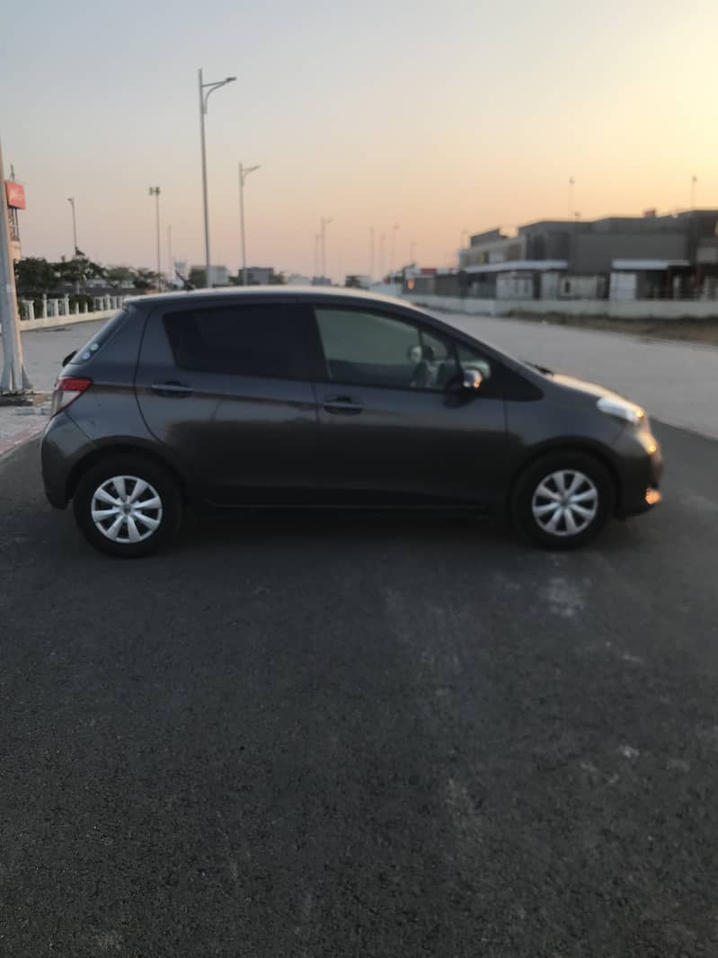 Toyota Vitz 2012 4