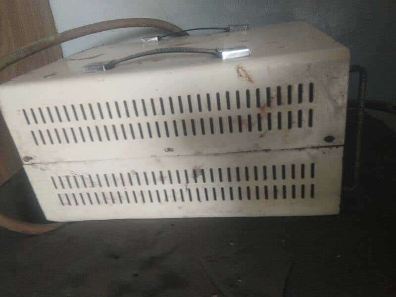 universal company steblizer model A5 5000 watt 4