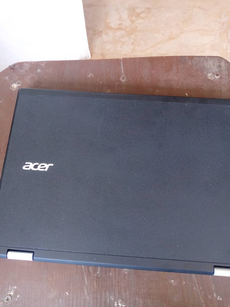 I'm selling my touchscreen laptop urgent 2