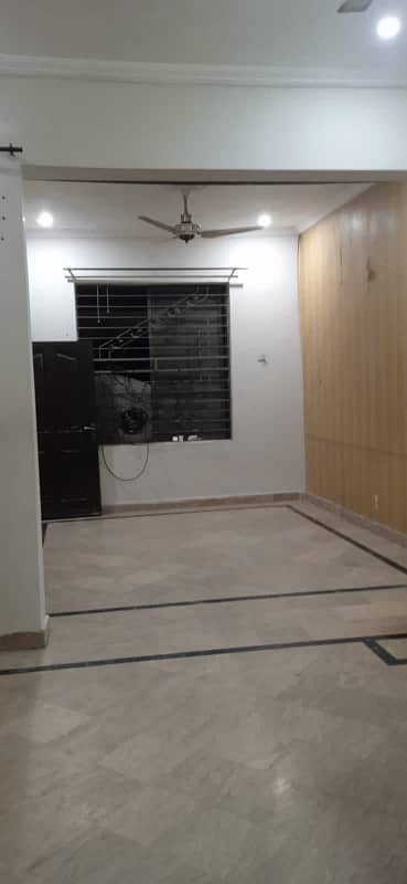 5 Marla Lower Portion Available For Rent In Johar Town J-3 Block 5