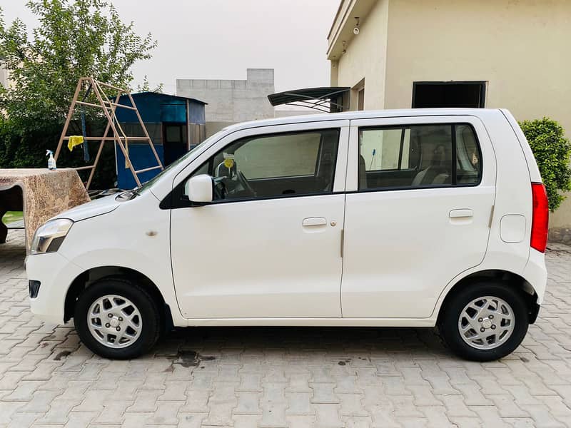 Suzuki WagonR-AGS 2021. Company Maintained. 10/10 2