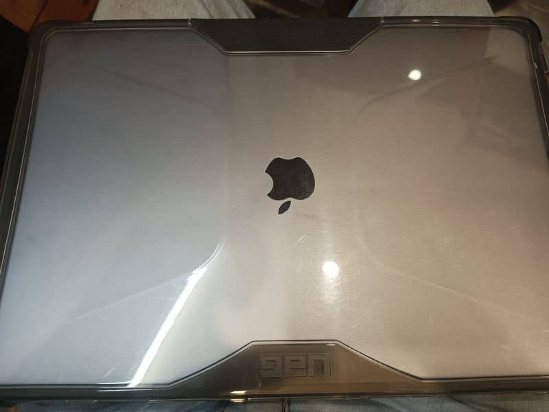 MacBook 2019 16 inch 0