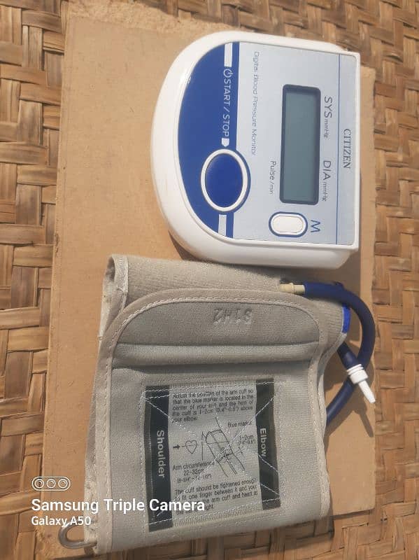 CITIZEN BLOOD PRESSURE MONITOR 2