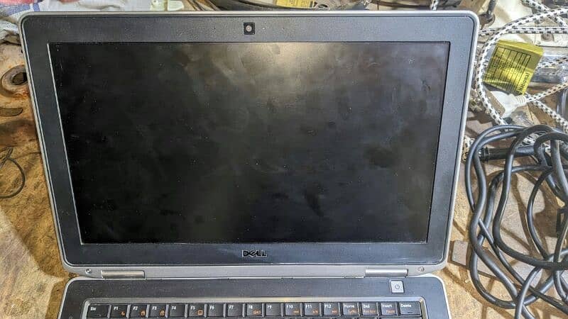 laptop Dell i7 3 generation 4 ram 500 gb hard 0