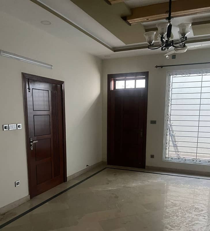 10 Marla Upper Portion For Rent 5