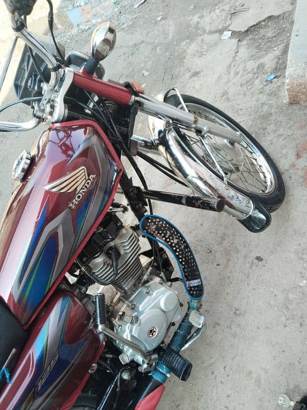 Red Honda 125 for sale 1