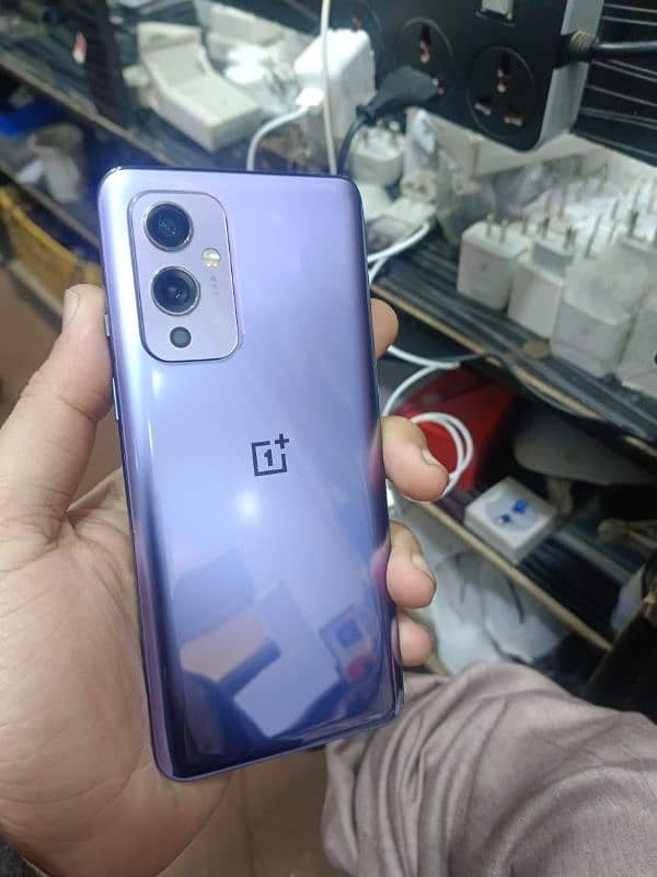 oneplus 9 5G version 4