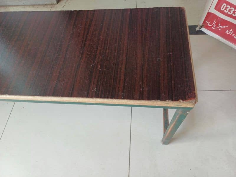 School benches/study table/desk  good condition size 4 by 1 fot 1