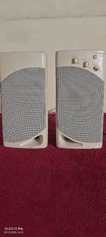 multimedia speaker system all ok total working made in USA 1