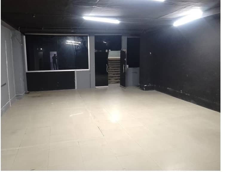 Area 700 Square Feet Office Available For Rent Real Pictures In Main Boulevard Road Gulberg 3 Lahore 3