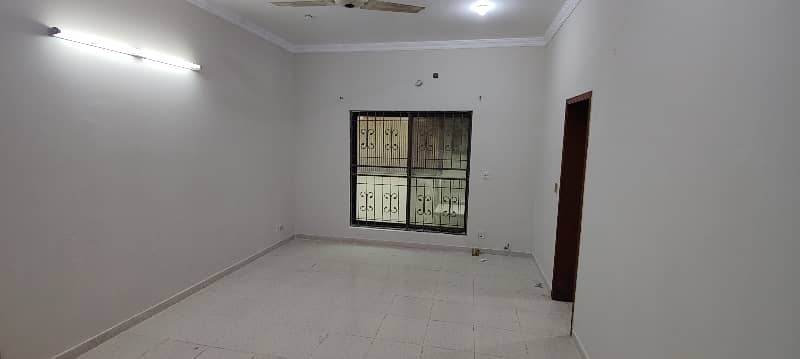 1 Kanal Upper Portion For Rent 5