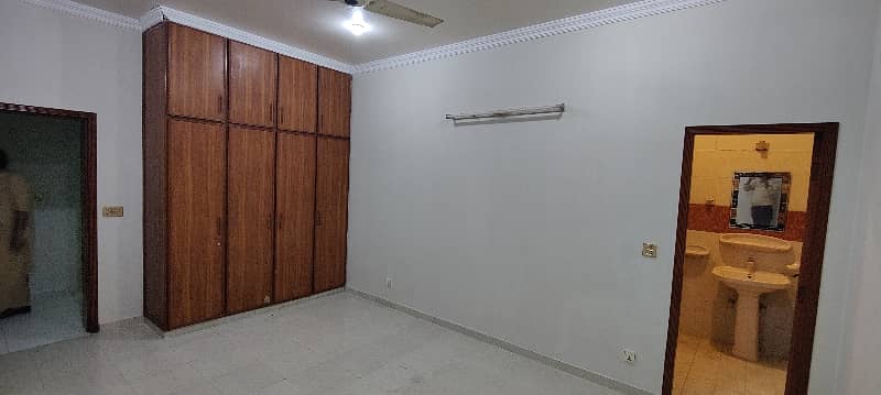 1 Kanal Upper Portion For Rent 14