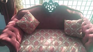 7 seater sofas and 3 tables / sofa for sale