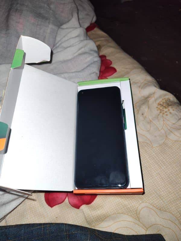 Infinix HOT 10 4/64 with original box&charger 9.5/10 condition 2