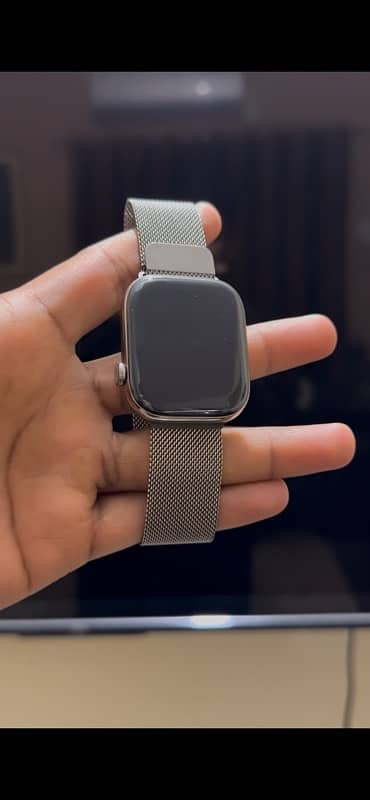 Apple watch Series 10 | Like New | Natural Titanium 46mm 1