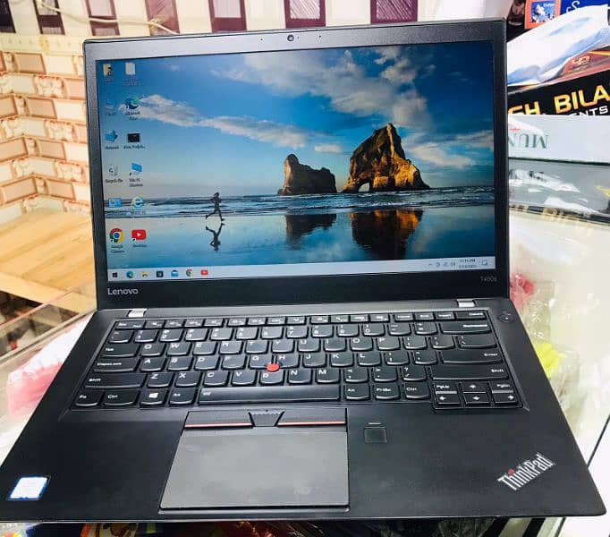 laptop lenovo Thinkpad i7.6th 4gb 256ssd rom. black color. 0