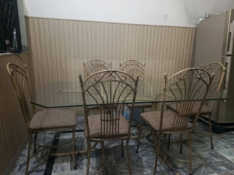 Dining Table with 6 chairs 0