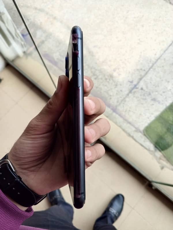 Iphone 11 Non PTA (128GB) 6