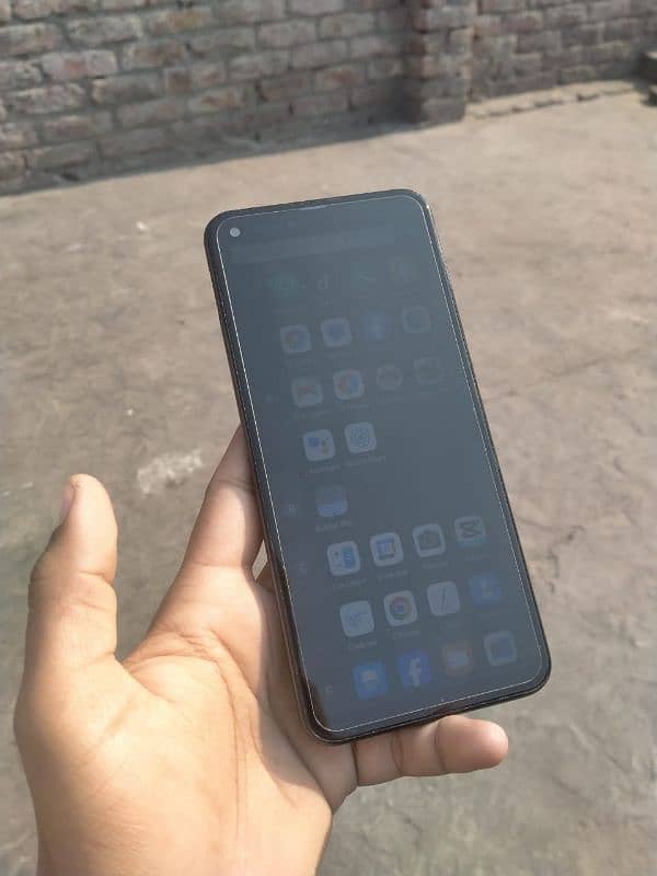 I am selling Tecno spark 7 pro 4