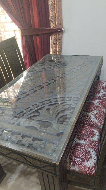 Dining table for sale 0