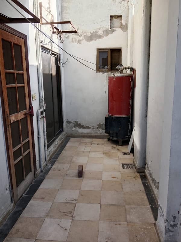 6 Marla Lower Portion For Rent R Block Johar Town 14